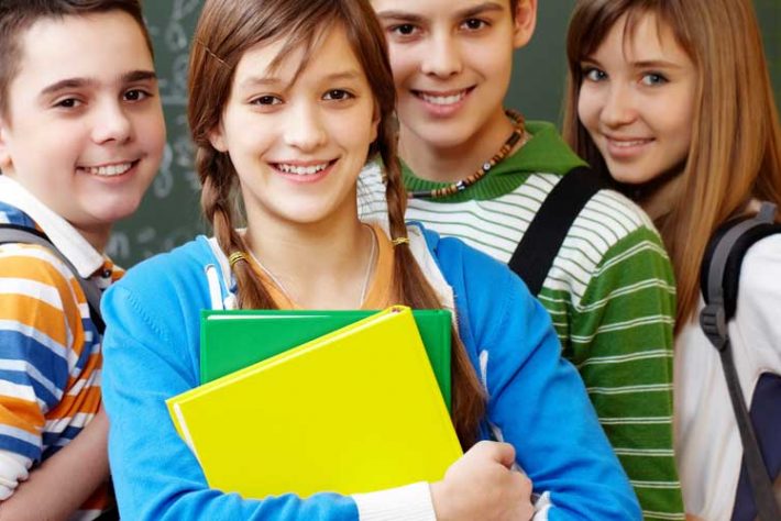 Adolescentes colegio