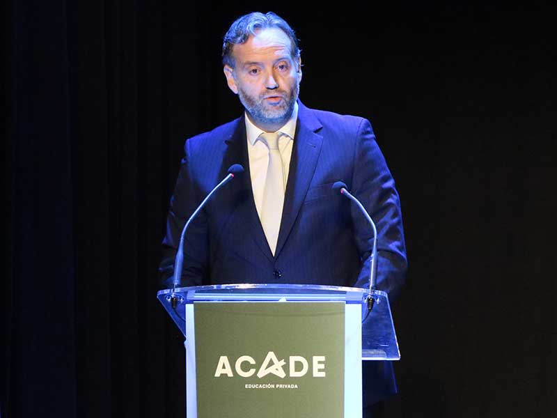 TOP Voces Educacion 2025 8 - El presidente de ACADE calificó de “auténtica aberración” el nuevo Real Decreto de universidades en la inauguración de Top voces Educación