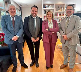 reunion educacion valencia 270x240 - Home