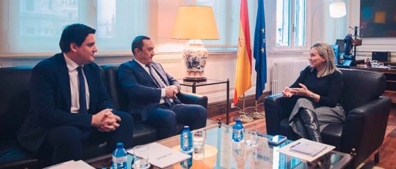 reunion ministra educacion 570x244 - Home