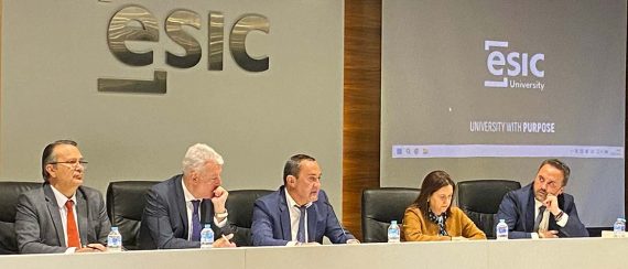 ACADE Valencia 570x244 - Home