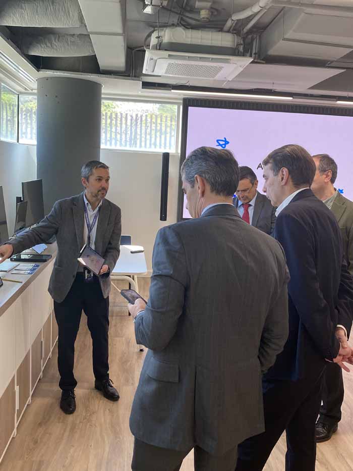 convenio Samsung 1 - ACADE y Samsung firman un convenio de colaboraci&oacute;n para impulsar la innovaci&oacute;n tecnol&oacute;gica en el &aacute;mbito educativo