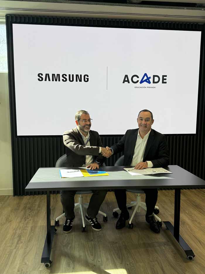 convenio Samsung 2 - ACADE y Samsung firman un convenio de colaboraci&oacute;n para impulsar la innovaci&oacute;n tecnol&oacute;gica en el &aacute;mbito educativo