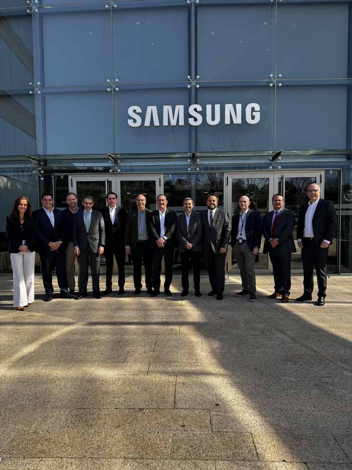 convenio Samsung 3 - ACADE y Samsung firman un convenio de colaboraci&oacute;n para impulsar la innovaci&oacute;n tecnol&oacute;gica en el &aacute;mbito educativo